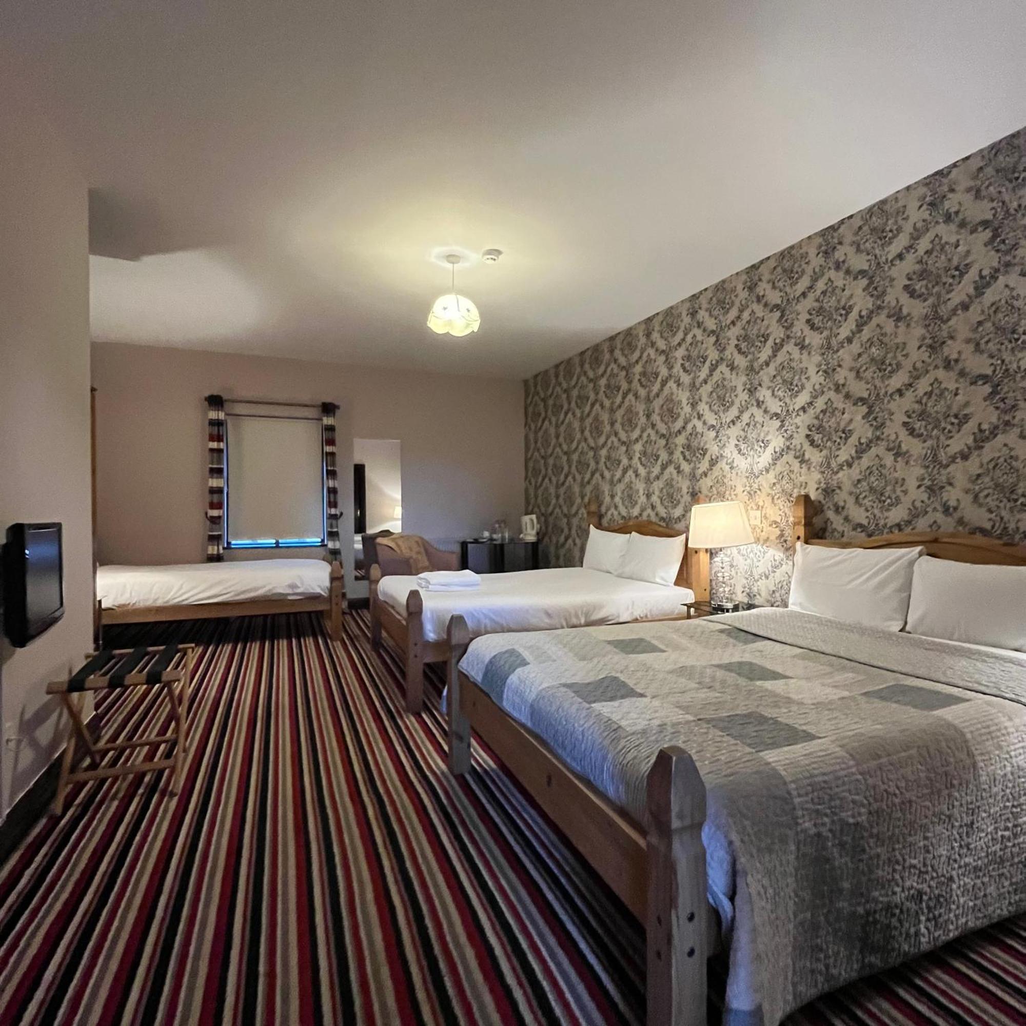 Tubbercurry The Yeats County Inn Hotel מראה חיצוני תמונה
