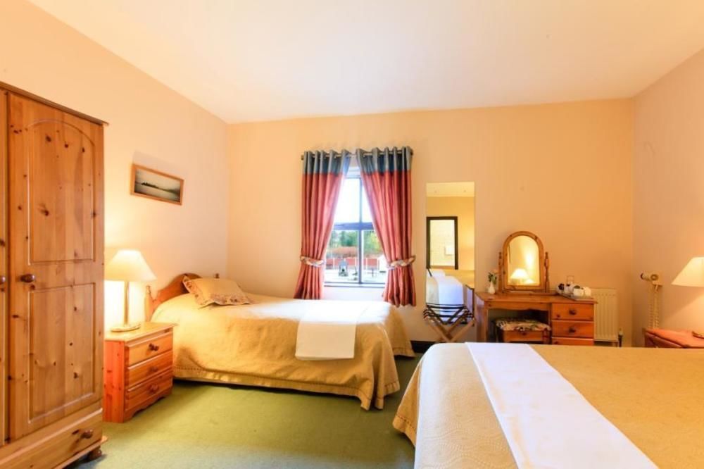 Tubbercurry The Yeats County Inn Hotel מראה חיצוני תמונה